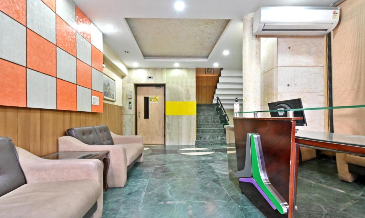 Treebo Trend Conclave Comfort Kailash Colony Nowe Delhi Zewnętrze zdjęcie